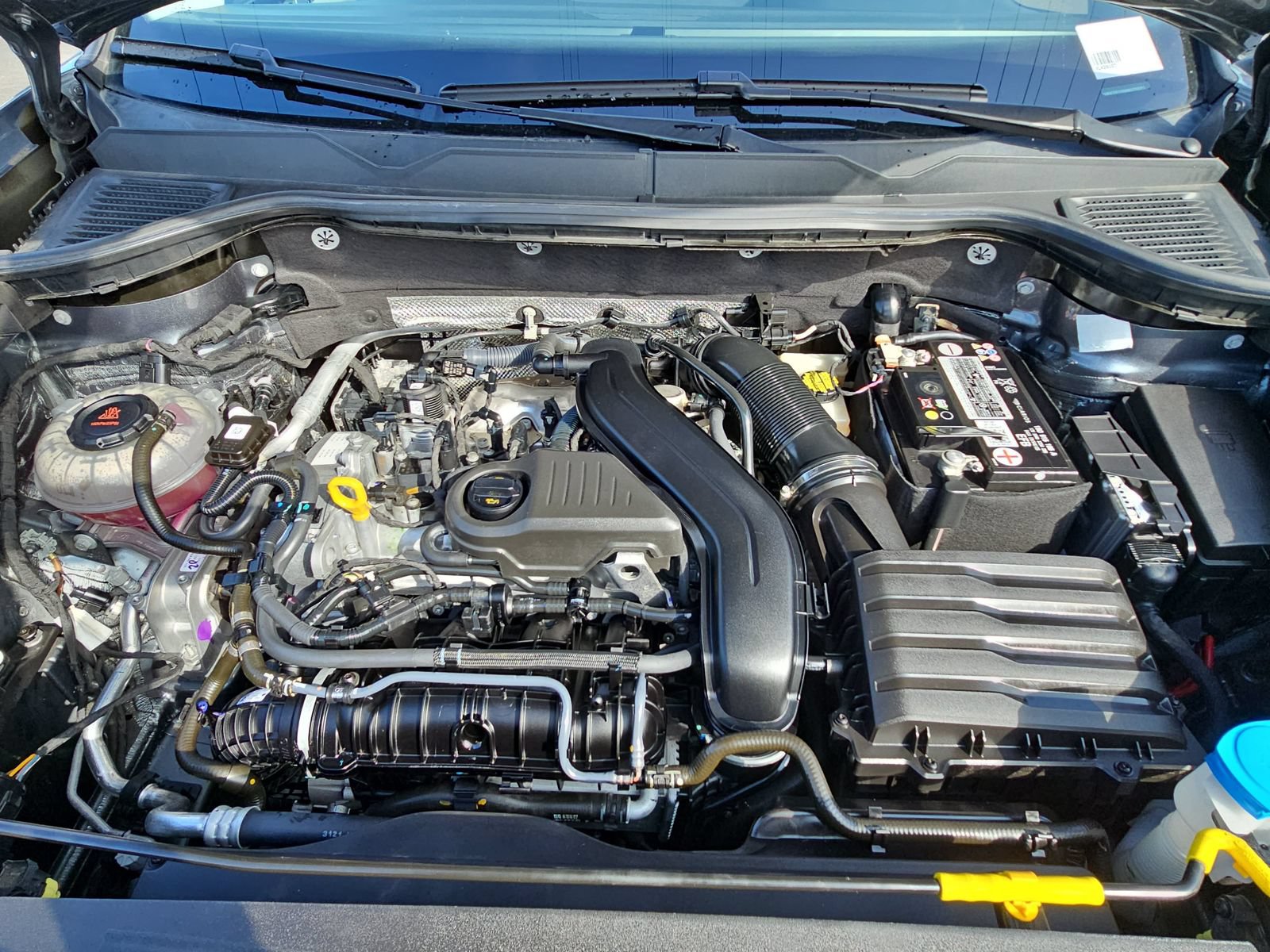 Certified 2022 Volkswagen Taos SE FWD image 29