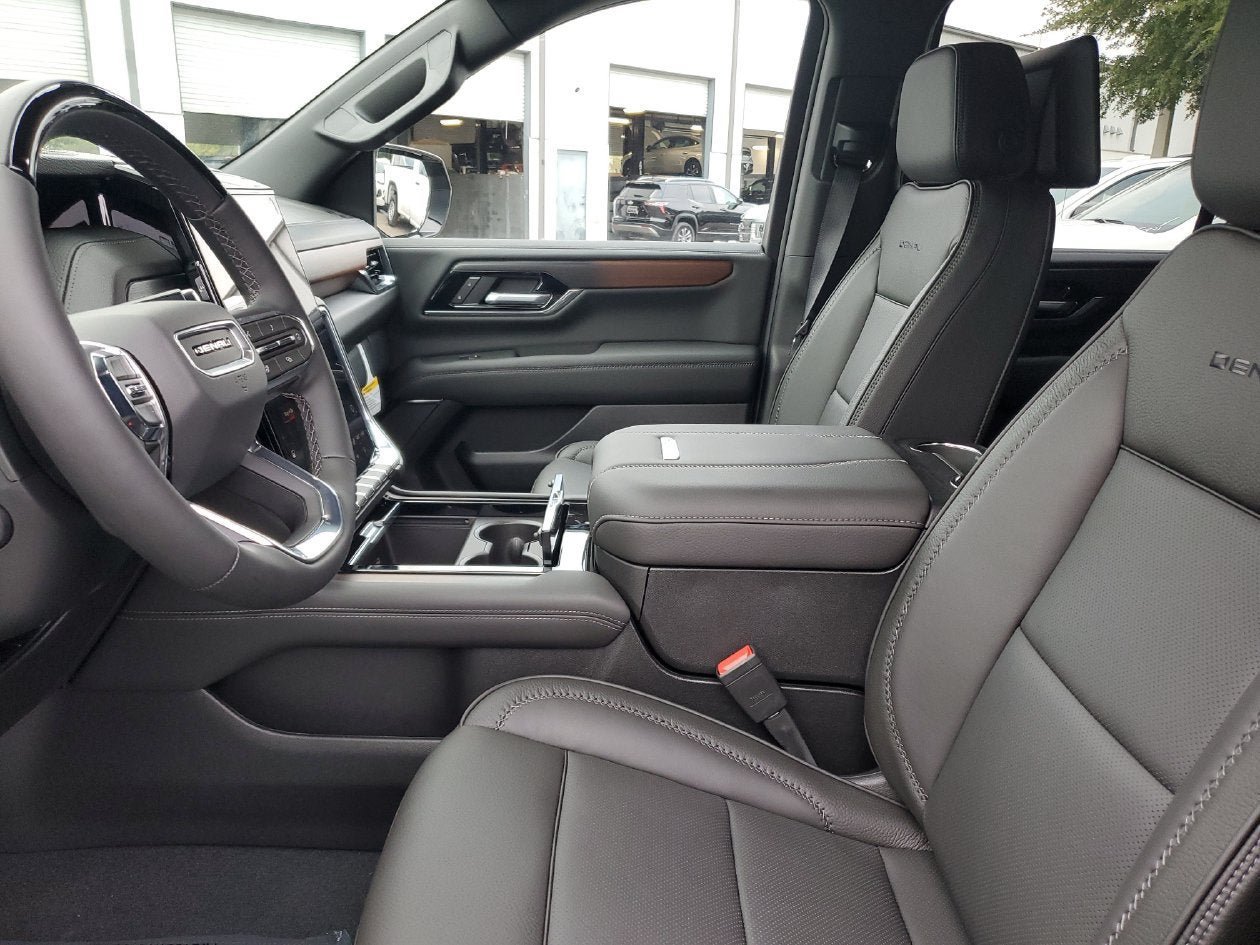 New 2026 GMC Yukon Denali w/ Denali Reserve Package AWD/4WD image 19