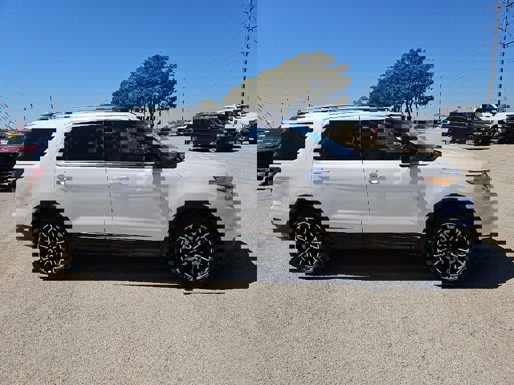 Used 2015 Ford Explorer Sport w/ Equipment Group 401A image 9