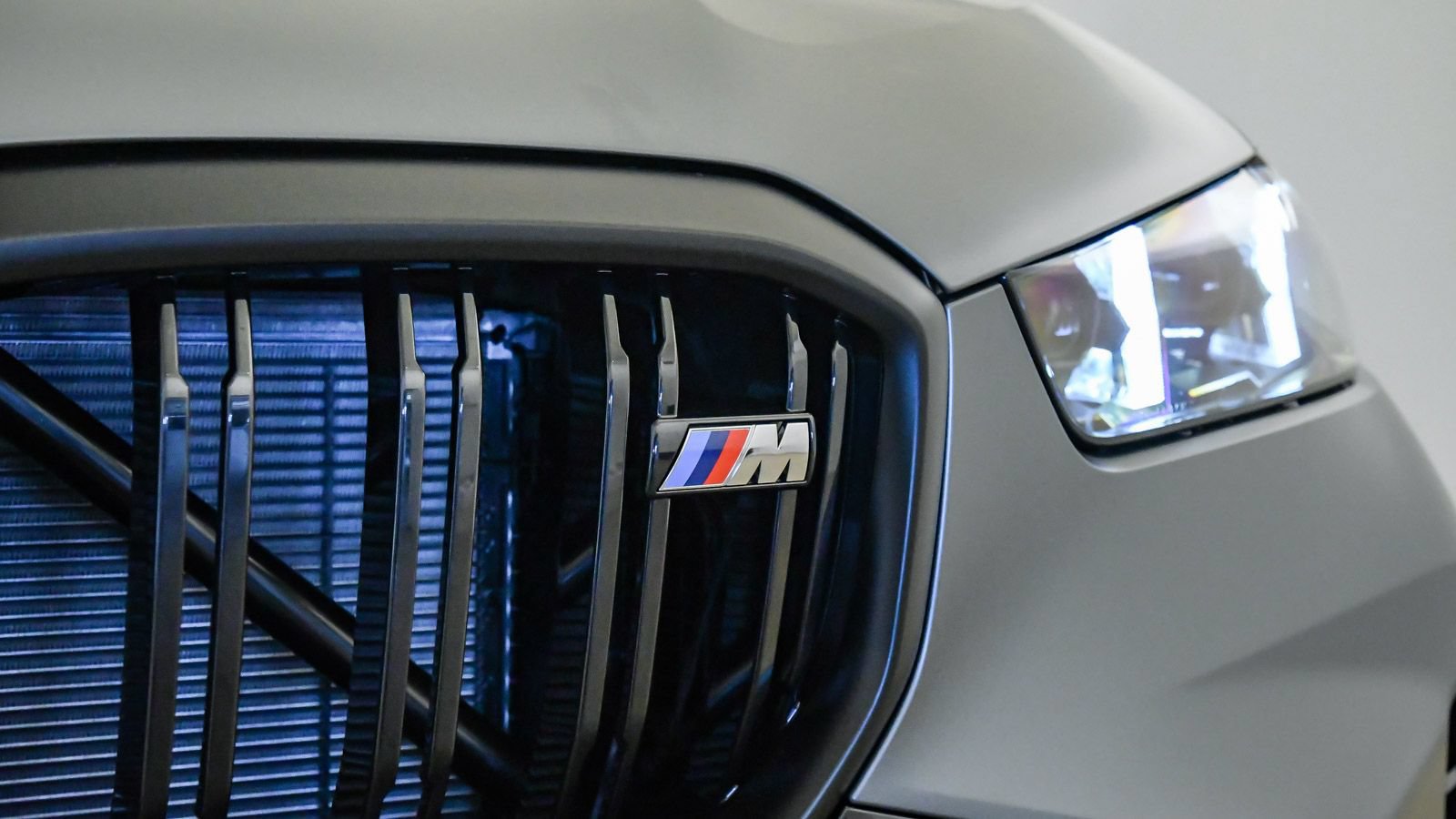 New 2026 BMW X5 M60i AWD/4WD image 9