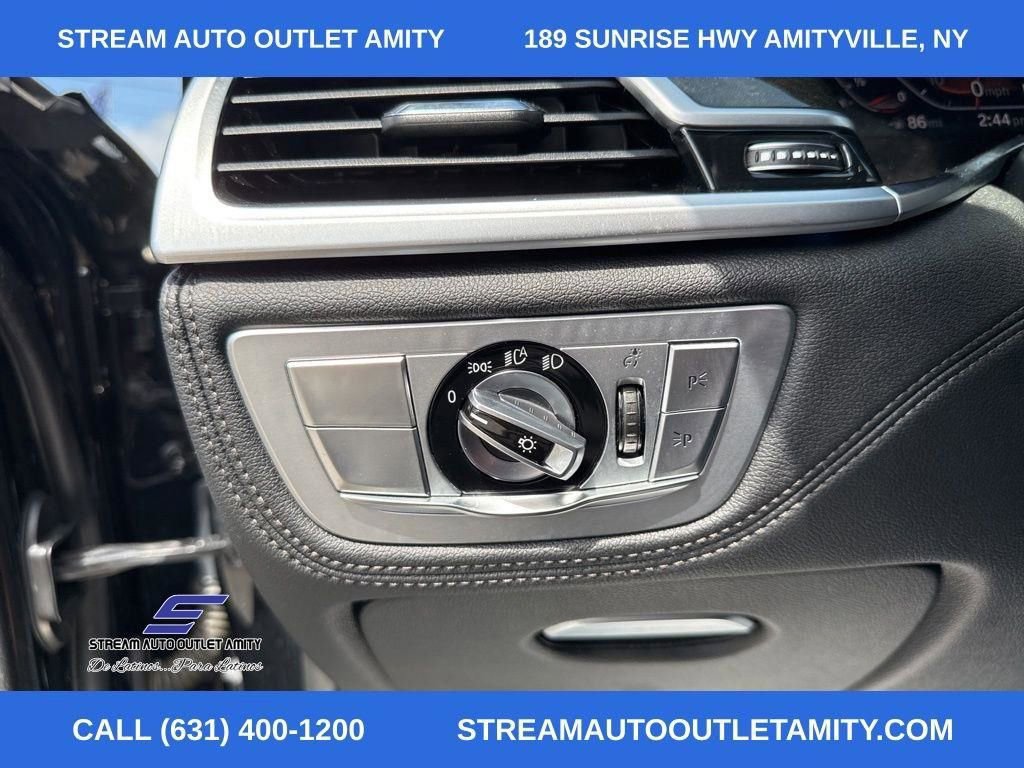 Used 2020 BMW 750i xDrive w/ M Sport Package image 45