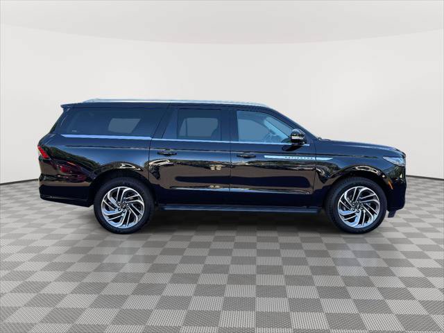 Used 2026 Lincoln Navigator L Premier AWD/4WD image 8