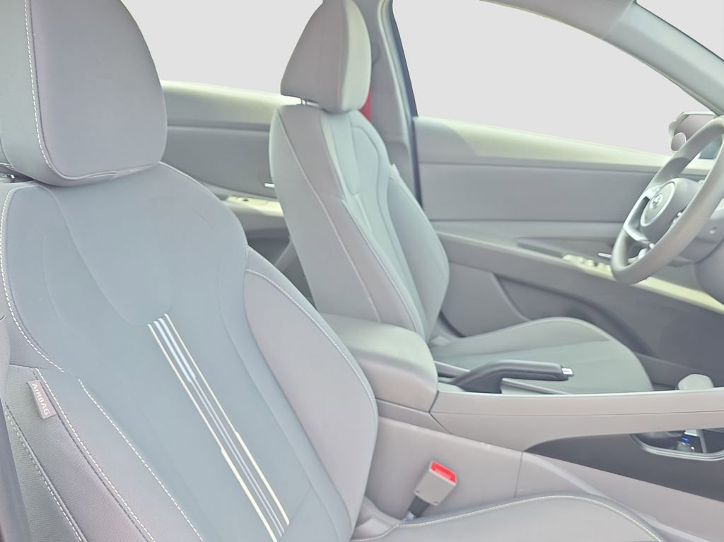 Used 2023 Hyundai Elantra SEL image 19