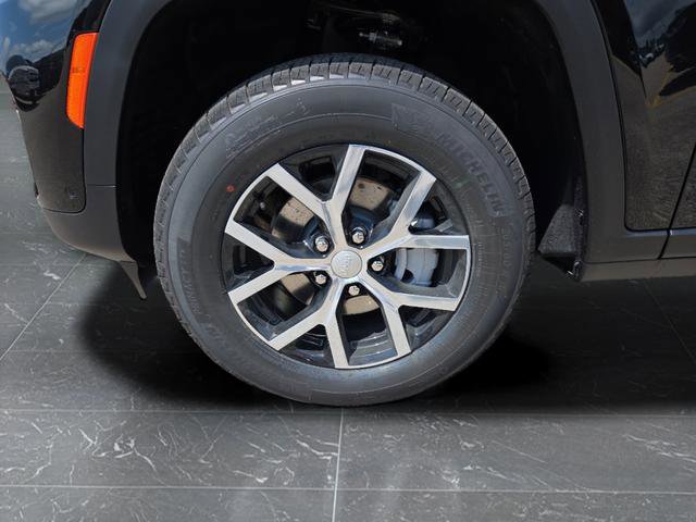 New 2025 Jeep Grand Cherokee Limited w/ Luxury Tech Group II image 43