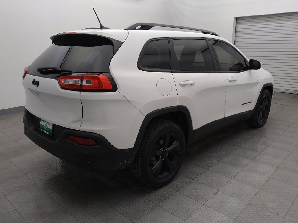 Used 2018 Jeep Cherokee Latitude w/ Altitude Package image 9