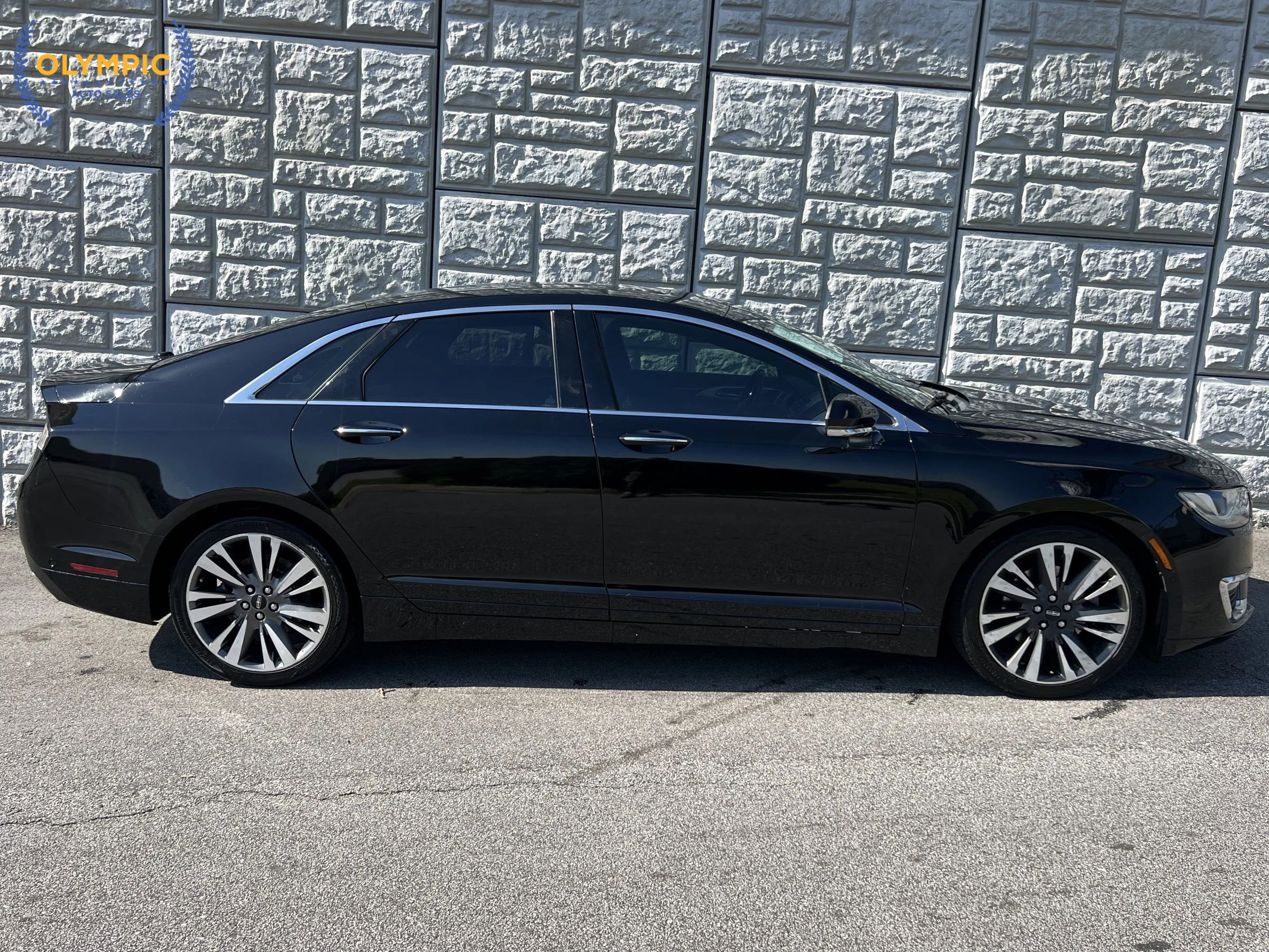 Used 2017 Lincoln MKZ Reserve w/ Technology Package image 8