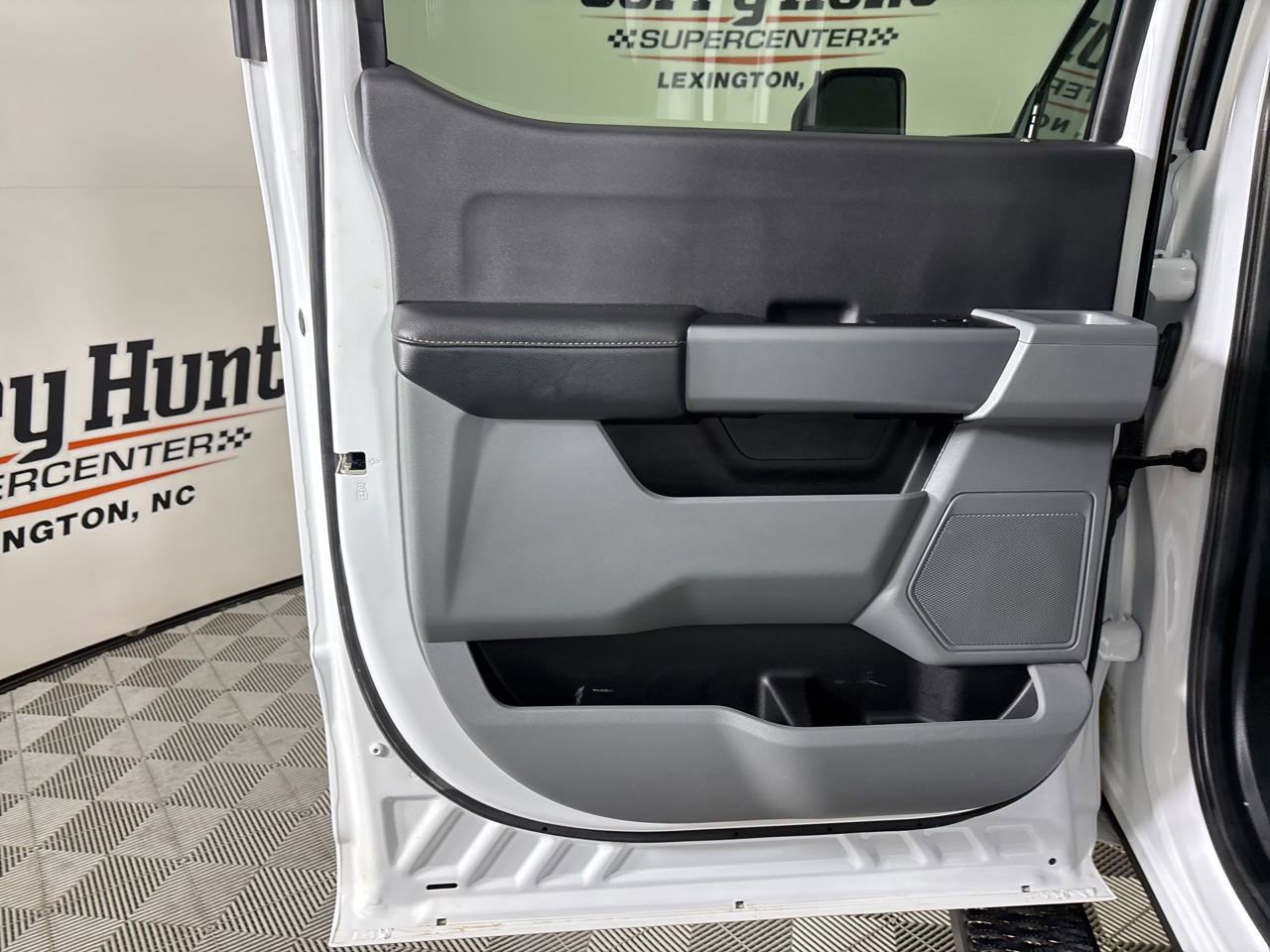 Used 2024 Ford F250 XLT w/ FX4 Off-Road Package image 20