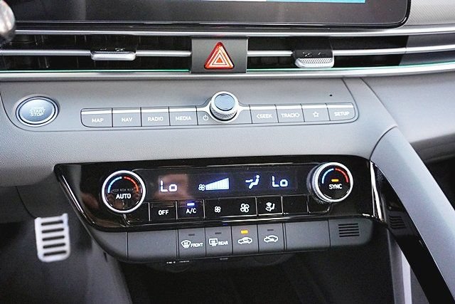 New 2026 Hyundai Elantra Sport FWD image 30