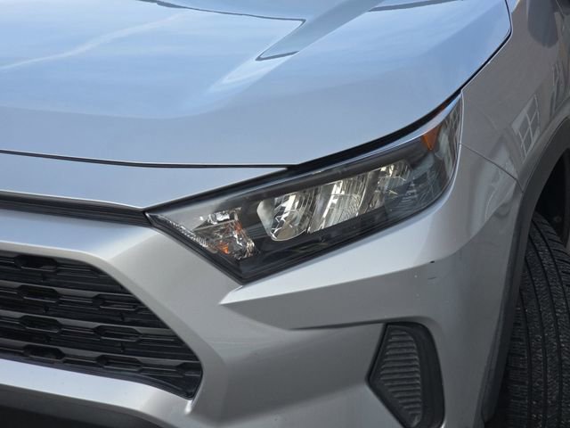 Used 2020 Toyota RAV4 LE w/ Carpet Mat Package image 31