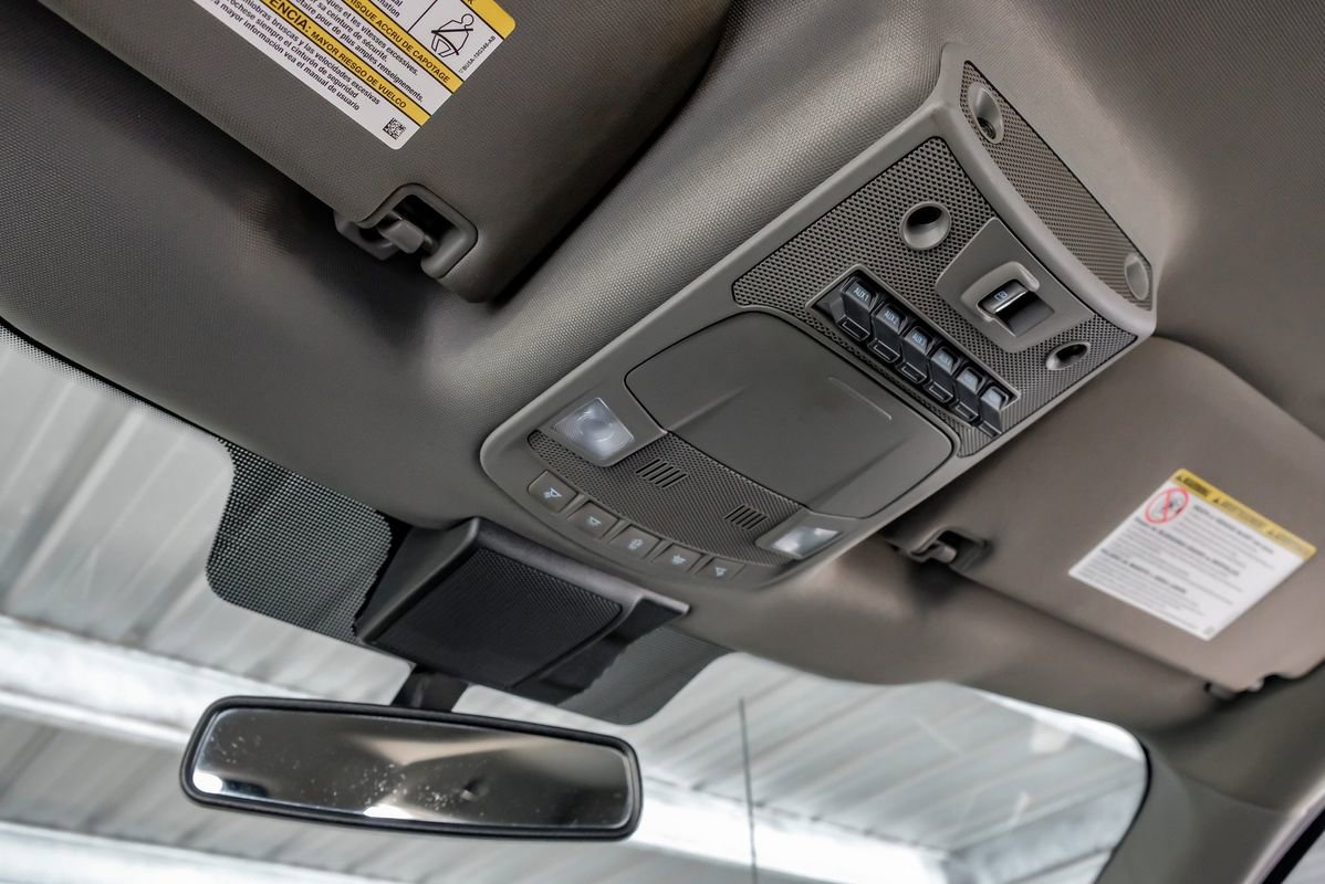 Used 2021 Ford F350 Lariat w/ Chrome Package image 21