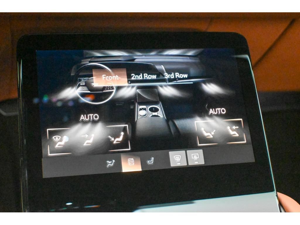 New 2027 Cadillac Vistiq Platinum AWD/4WD image 39