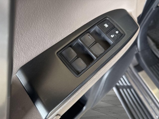 Certified 2023 Lexus GX 460 Luxury w/ Accessory Package image 23