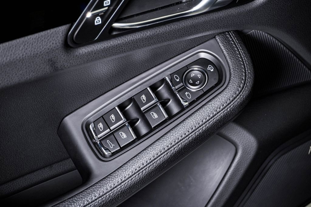 Certified 2024 Porsche Macan S AWD/4WD image 26