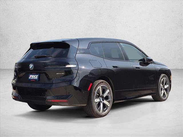 Used 2024 BMW iX xDrive50 w/ Sport Package AWD/4WD image 5