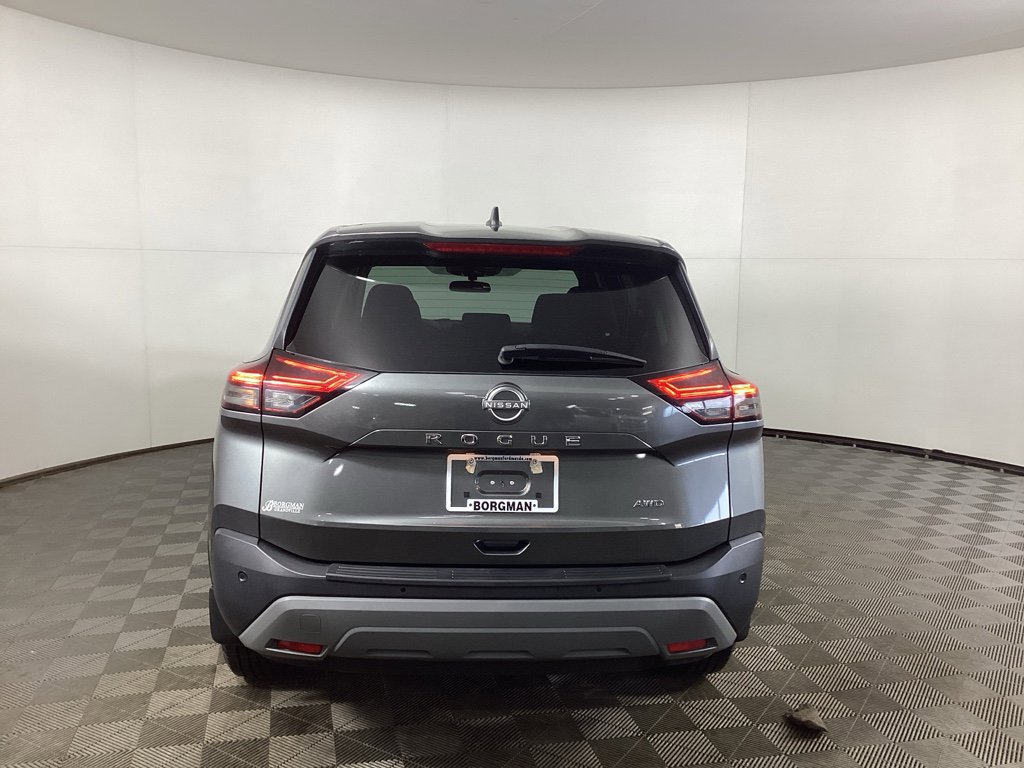 Used 2022 Nissan Rogue S image 3