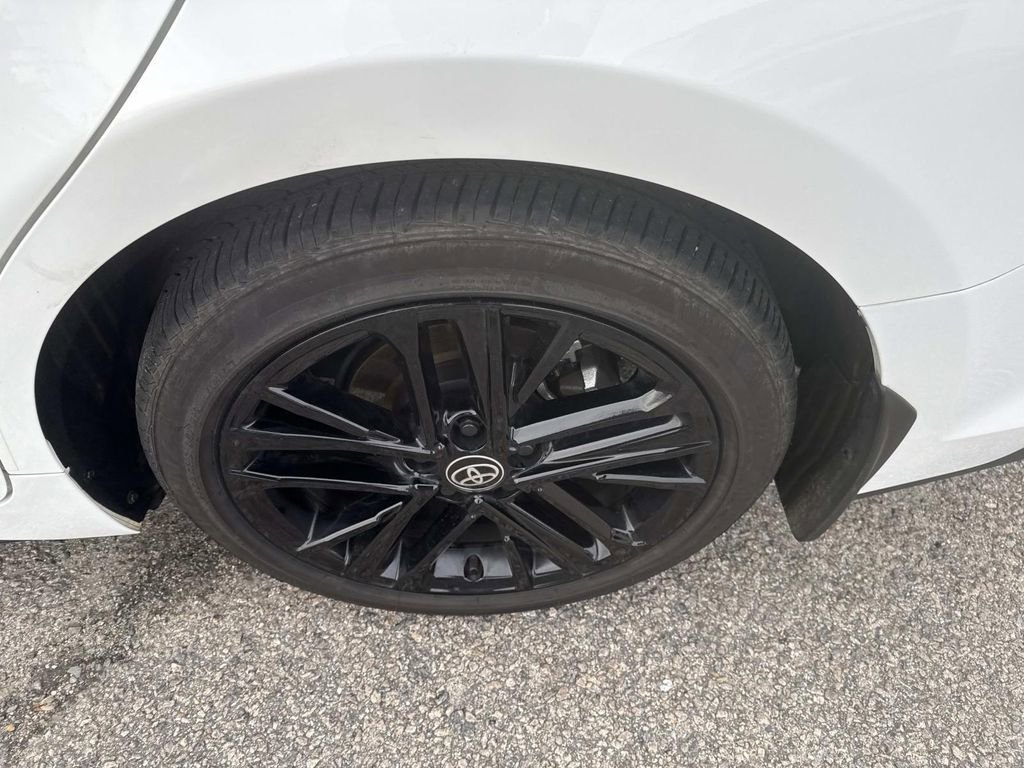 Certified 2025 Toyota Camry SE w/ Convenience Package image 12
