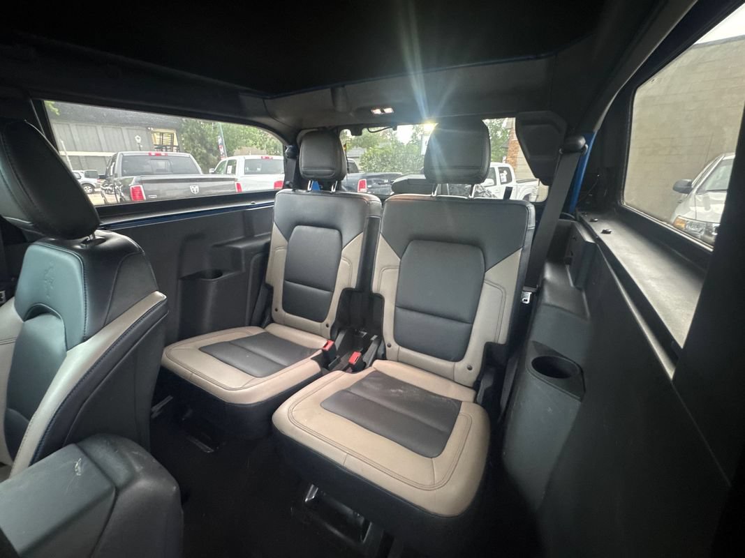 Used 2023 Ford Bronco Wildtrak AWD/4WD image 11