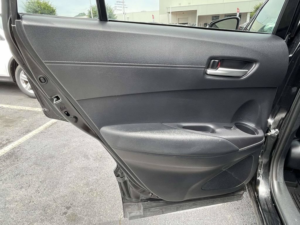 Used 2024 Toyota Corolla Cross XLE w/ Convenience Package AWD/4WD image 18