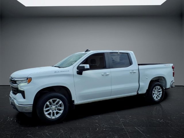 Used 2024 Chevrolet Silverado 1500 LT AWD/4WD image 7