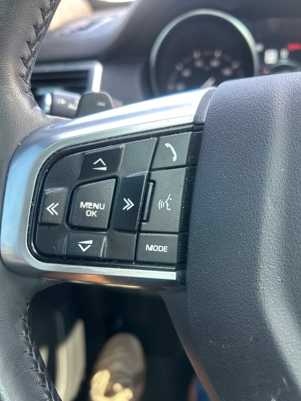 Used 2019 Land Rover Discovery Sport AWD/4WD image 22