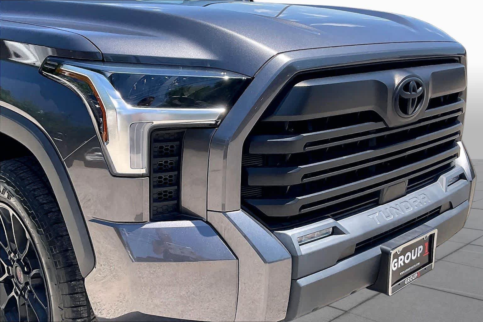 Used 2022 Toyota Tundra SR5 AWD/4WD image 28