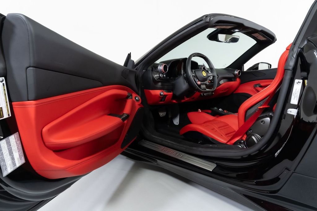 Used 2023 Ferrari F8 Tributo RWD image 30