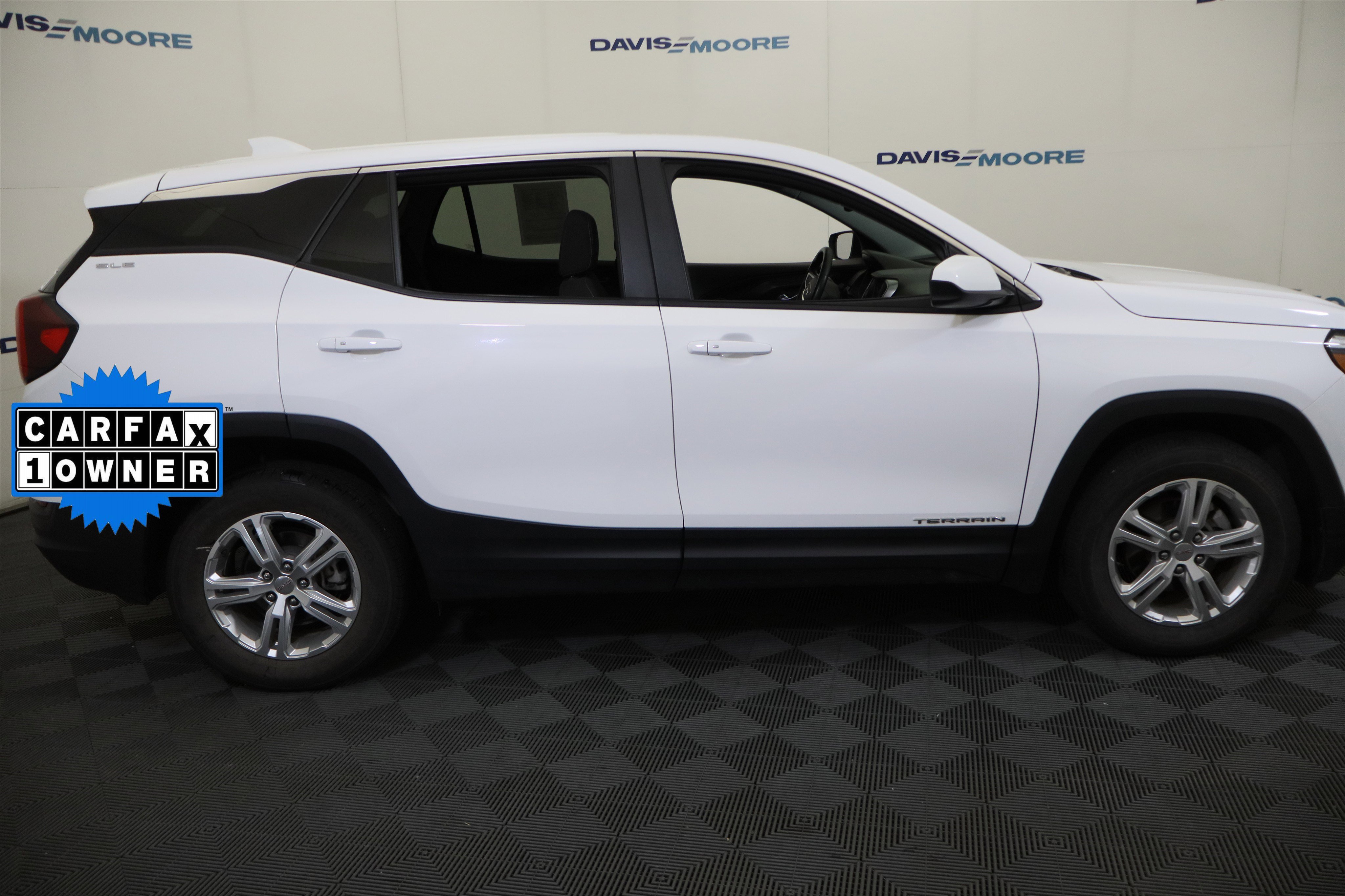 Certified 2024 GMC Terrain SLE AWD/4WD image 5