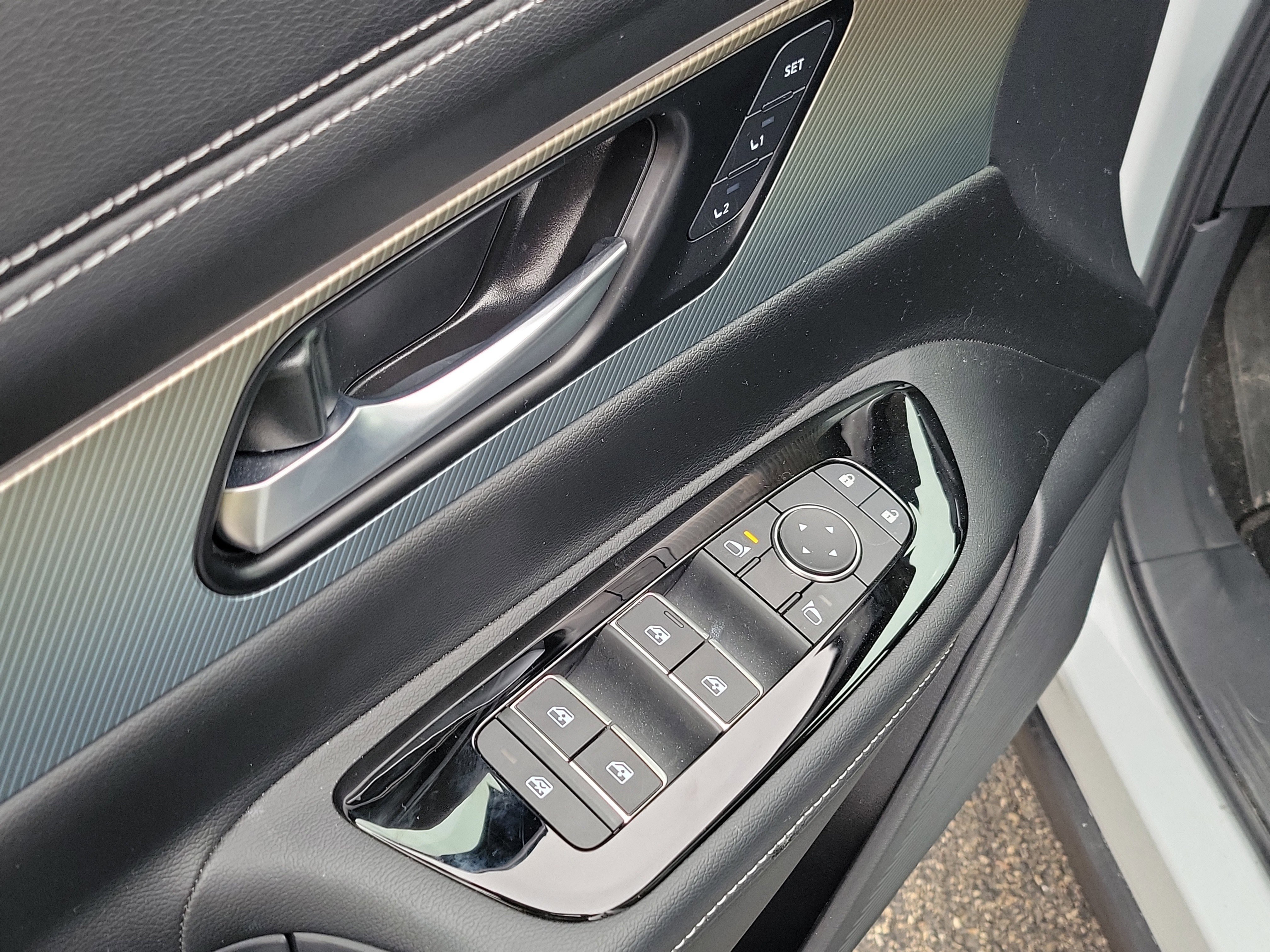 Used 2025 Nissan Murano SL image 18