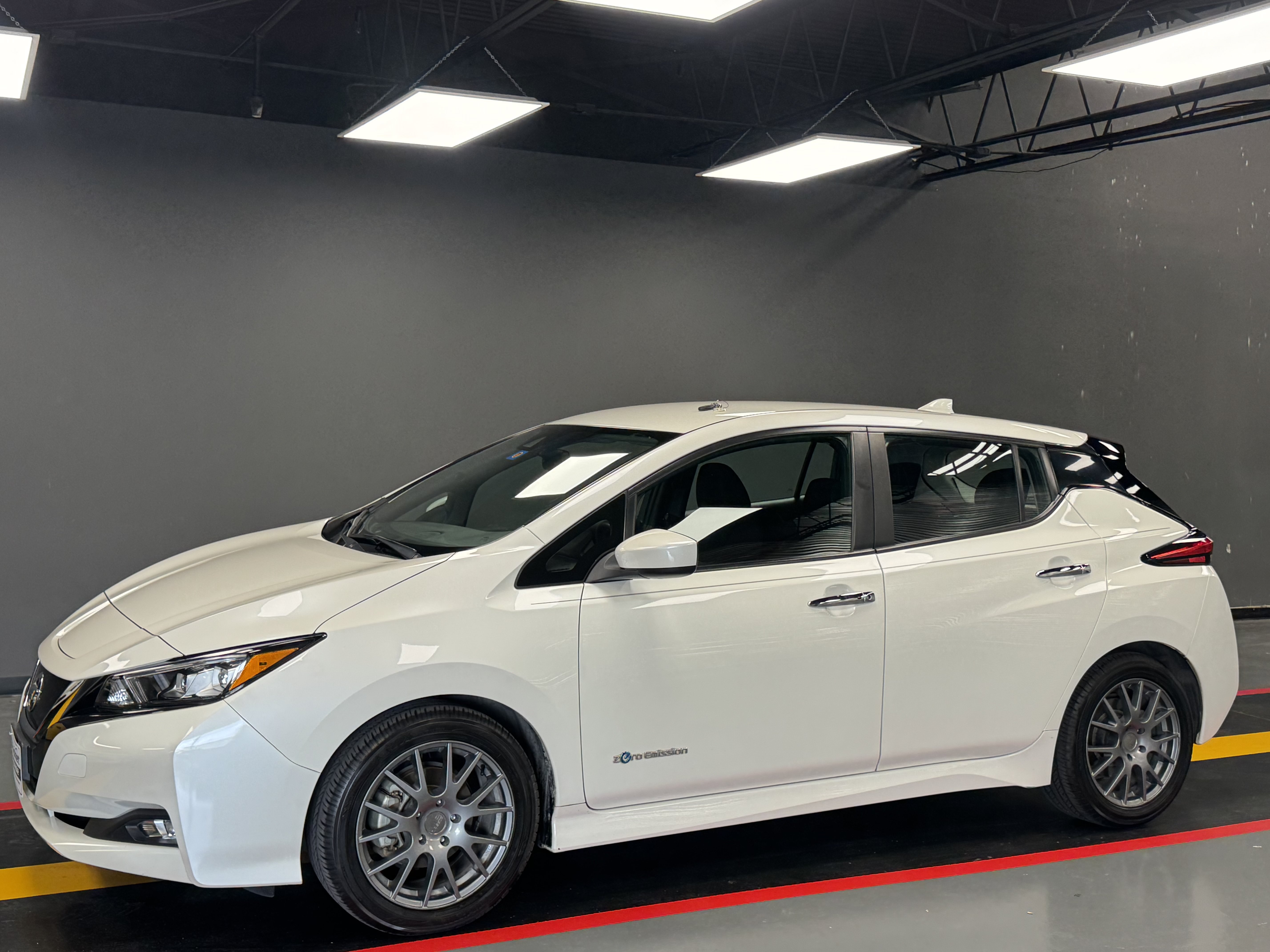 Used 2018 Nissan Leaf SV w/ SV Technology Package
