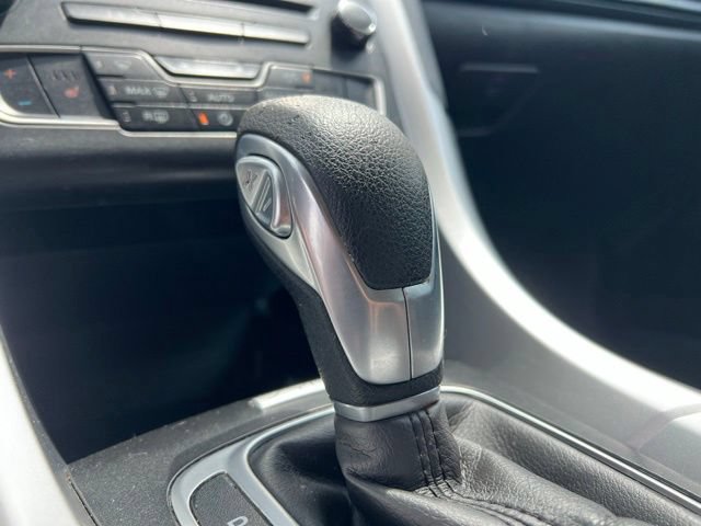Used 2016 Ford Fusion SE FWD image 19
