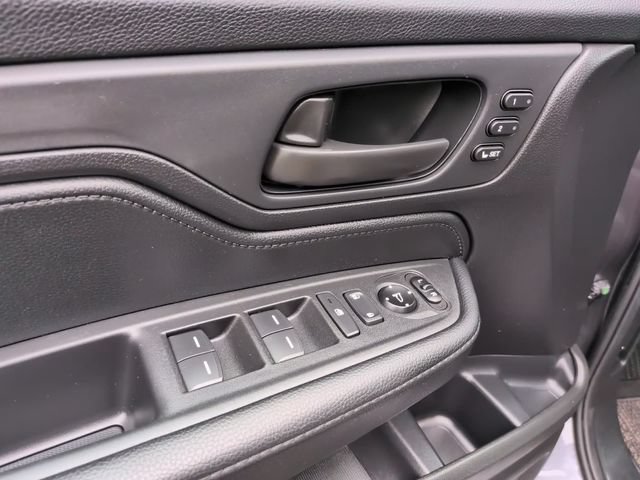 Used 2025 Honda Odyssey EX-L image 11