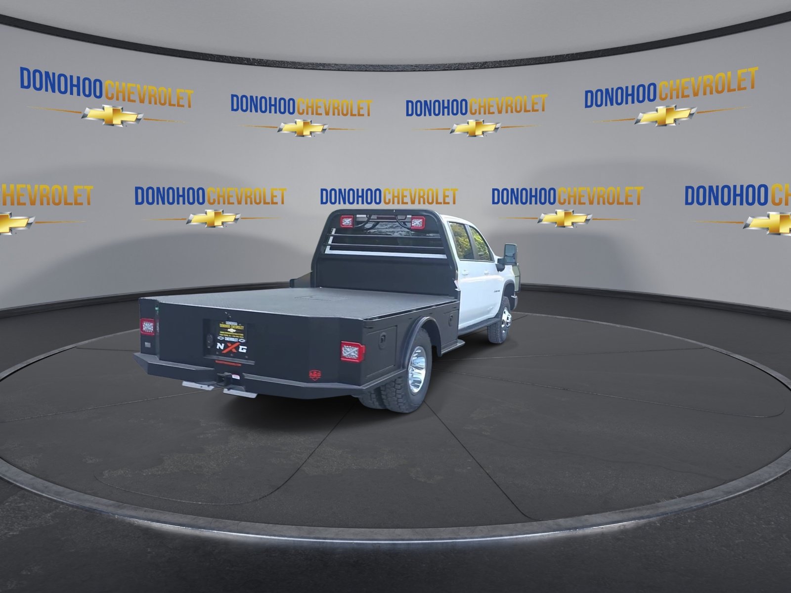 New 2026 Chevrolet Silverado 3500 LT w/ Convenience Package AWD/4WD image 8