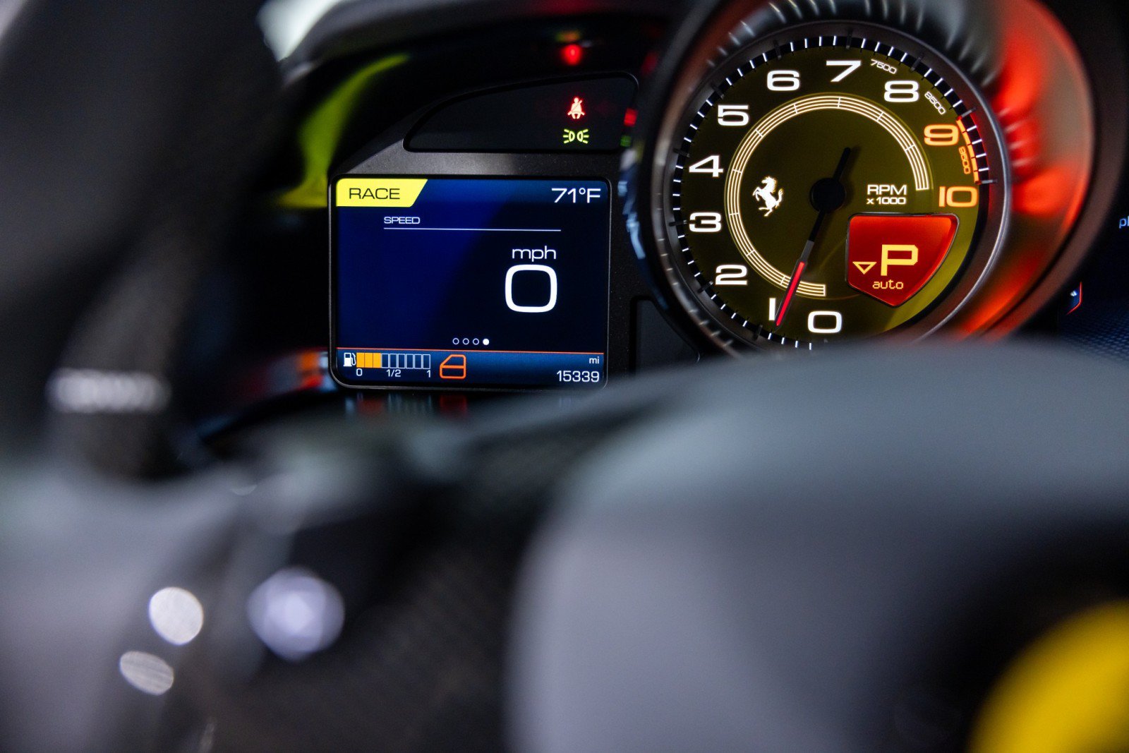 Used 2019 Ferrari 812 Superfast RWD image 40