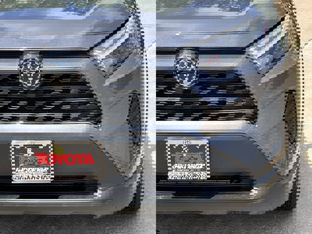 Used 2025 Toyota RAV4 XLE w/ Convenience Package FWD image 8