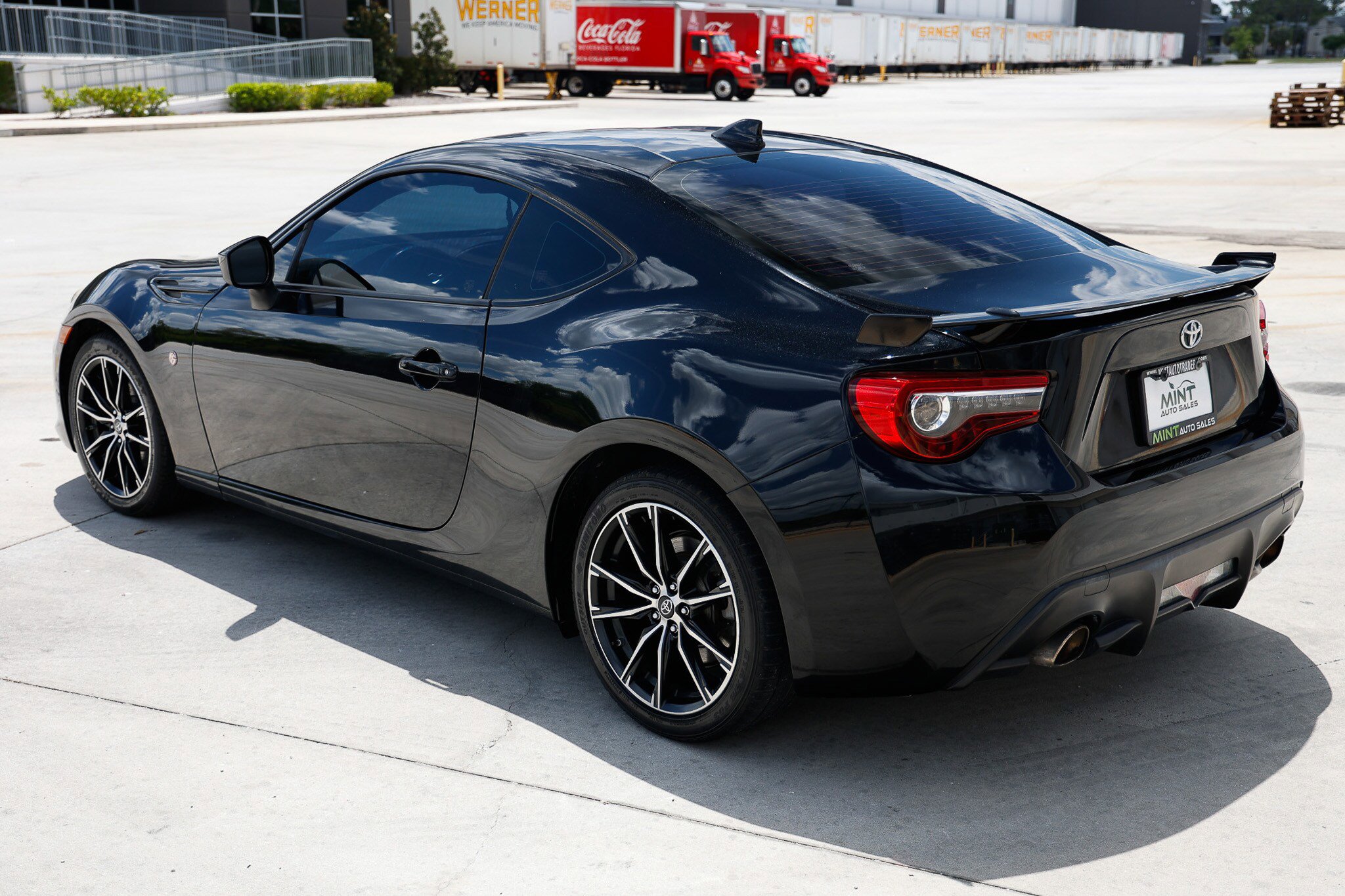 Used 2019 Toyota 86 RWD image 4