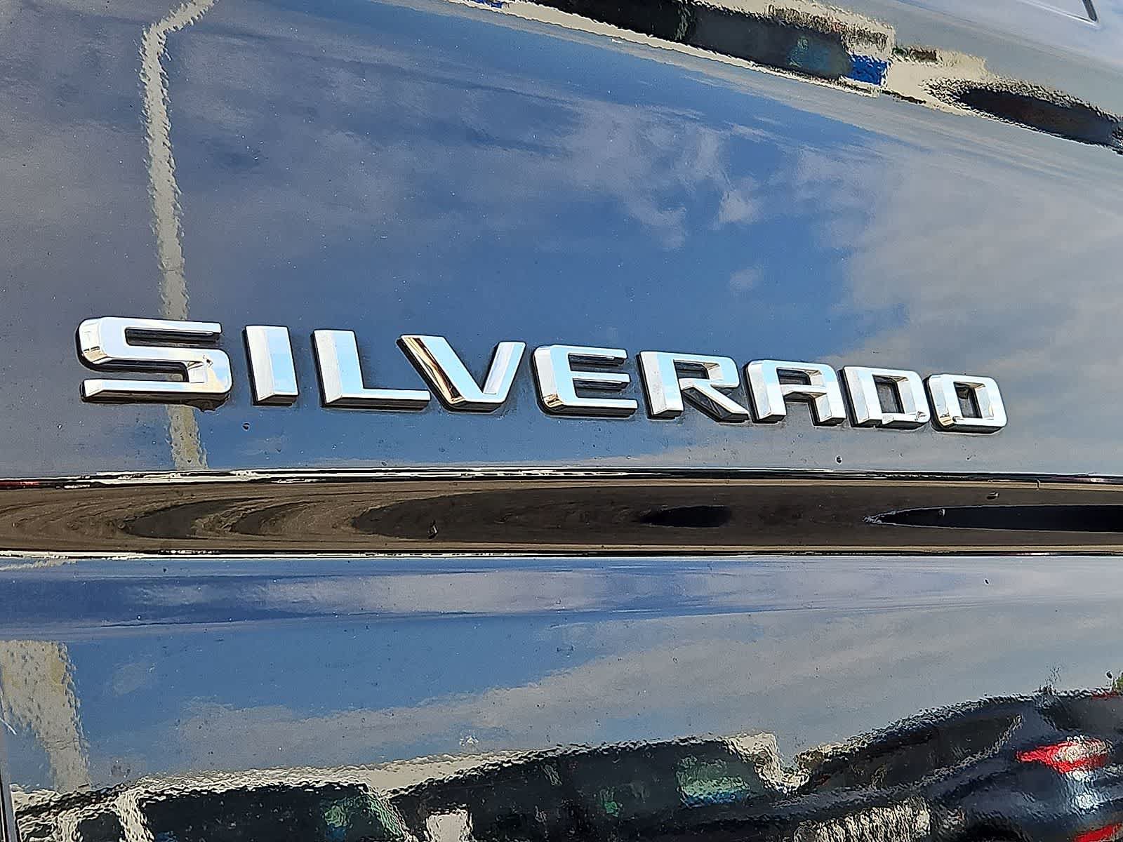 Used 2023 Chevrolet Silverado 1500 LT AWD/4WD image 36