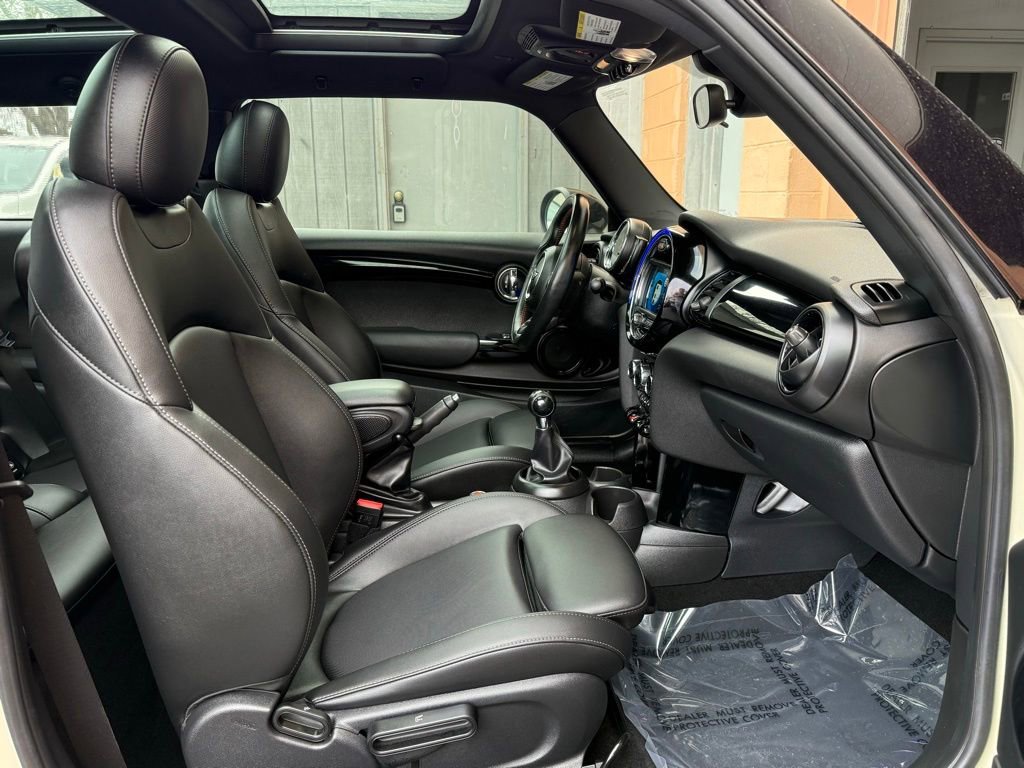 Used 2019 MINI Cooper S image 22
