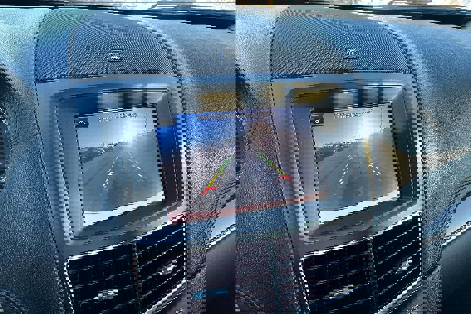 Used 2013 Lincoln MKT AWD image 21