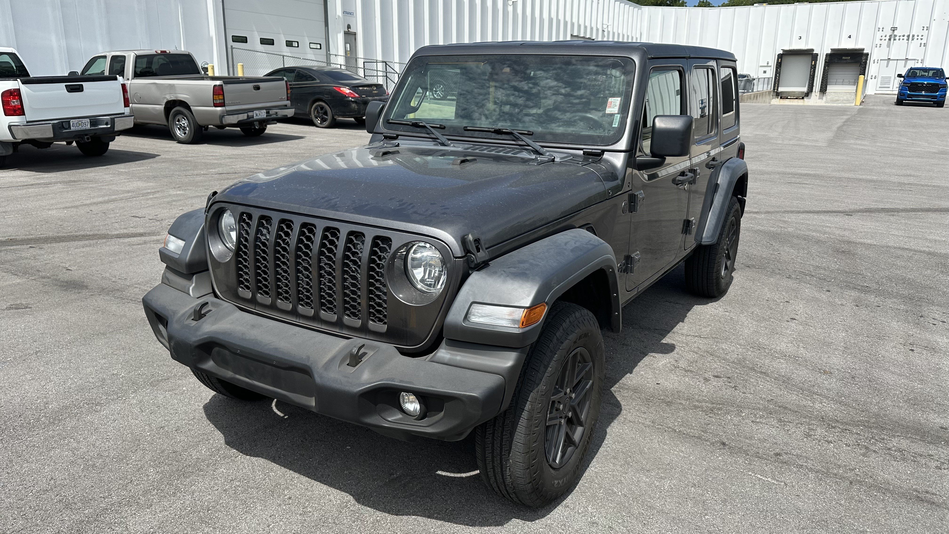Used 2024 Jeep Wrangler Unlimited Sport AWD/4WD image 5