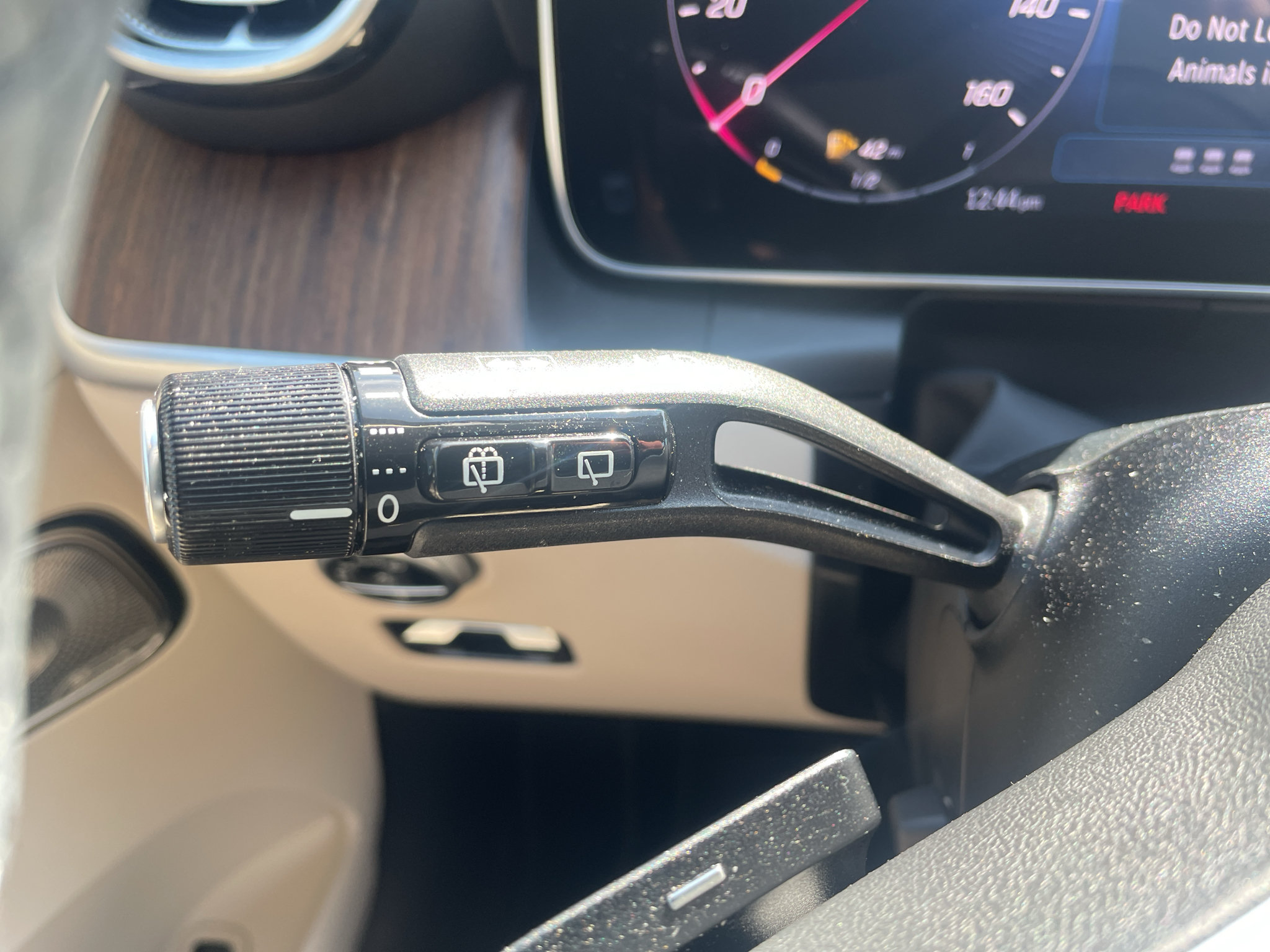 Used 2025 Mercedes-Benz GLC 300 4MATIC image 22