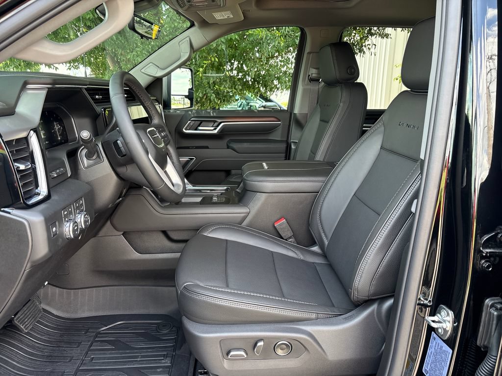 New 2026 GMC Sierra 2500 Denali w/ Denali Reserve Package AWD/4WD image 14