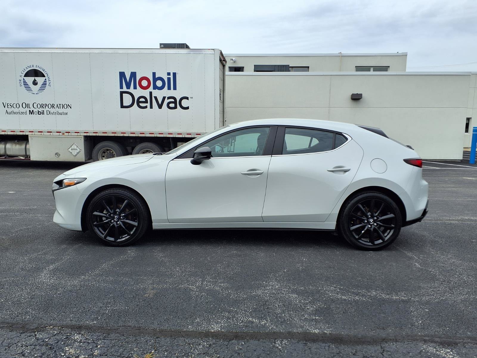 Used 2024 MAZDA MAZDA3 s FWD image 8