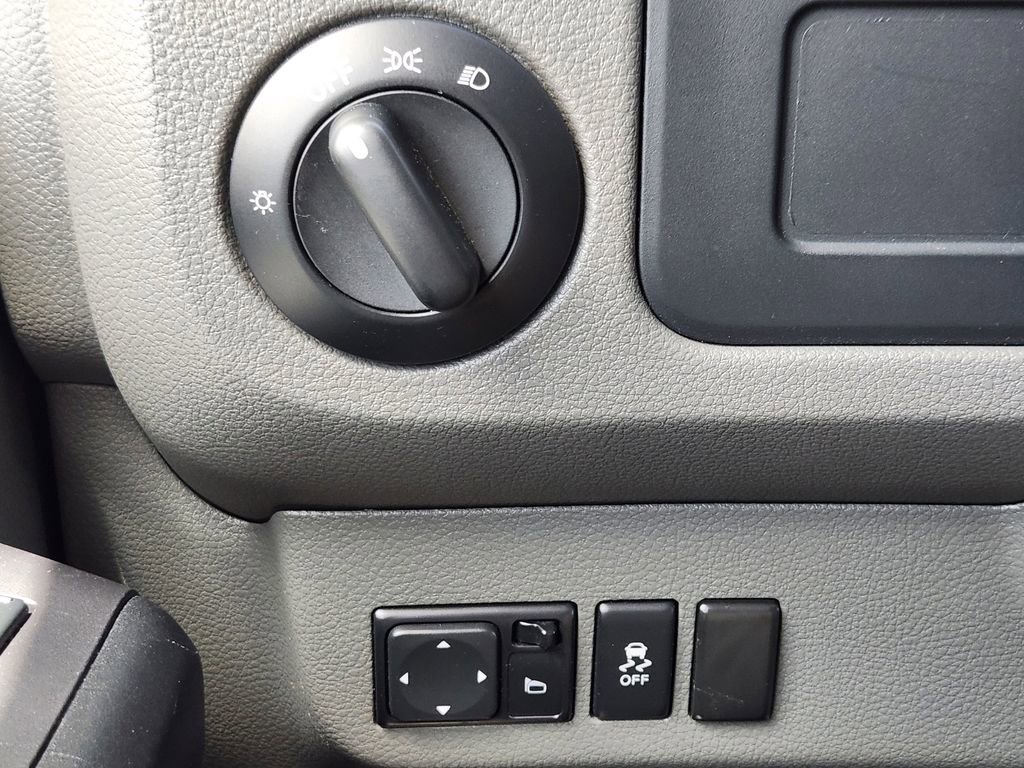 Used 2020 Nissan NV 2500 SV RWD image 13