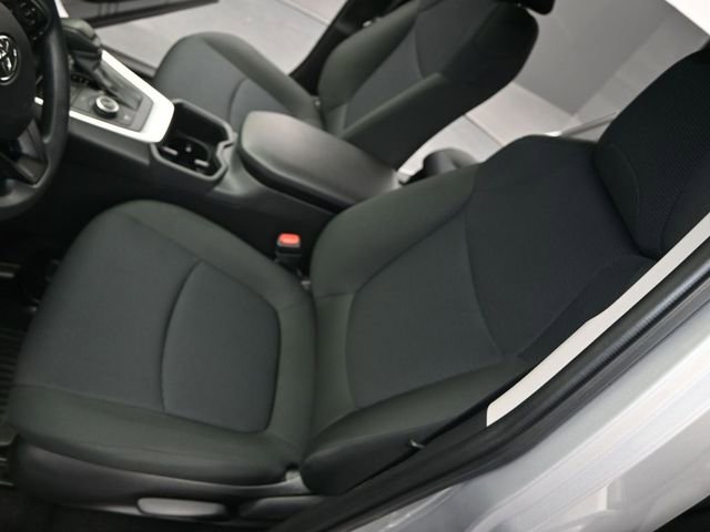 Used 2025 Toyota RAV4 LE image 10