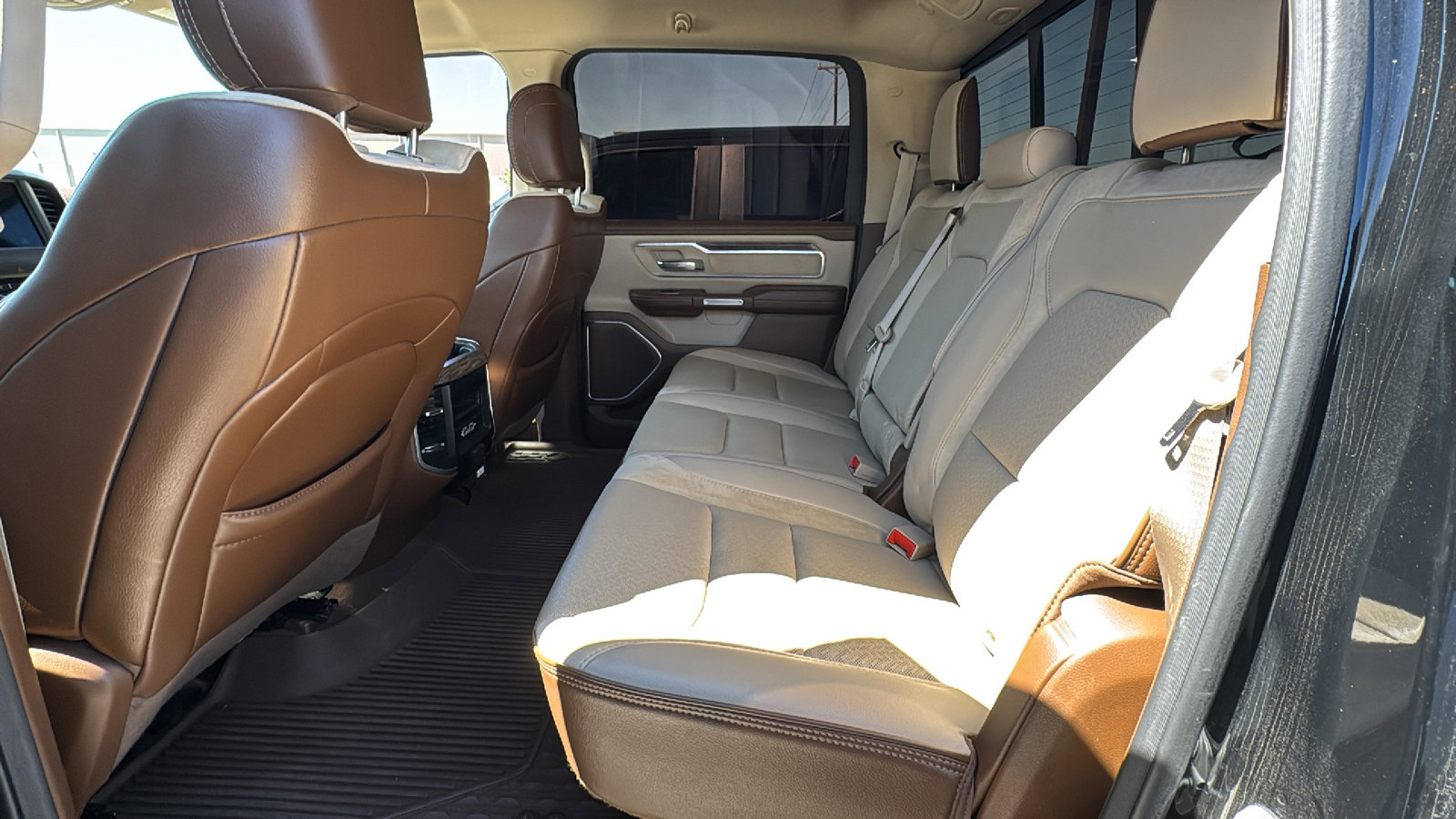 Used 2020 RAM 1500 Laramie image 19