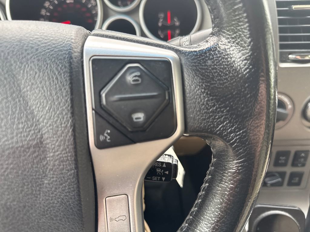 Used 2016 Toyota Sequoia Platinum AWD/4WD image 28