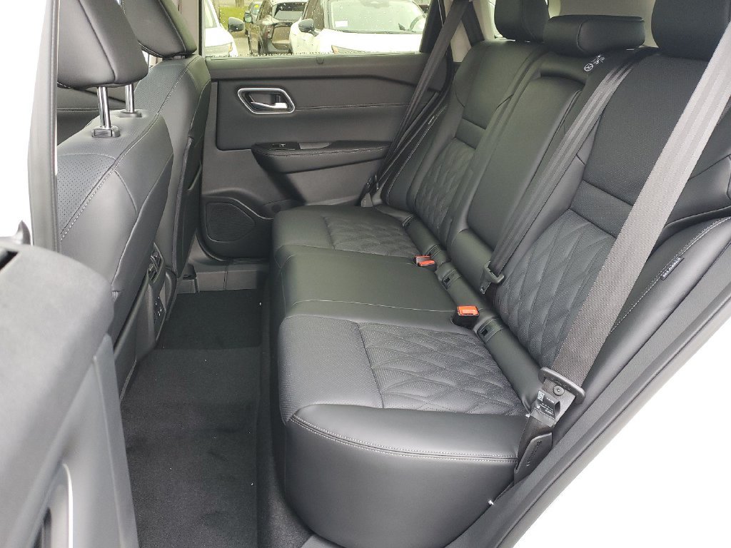 New 2026 Nissan Rogue Platinum w/ Platinum Premium Package AWD/4WD image 11