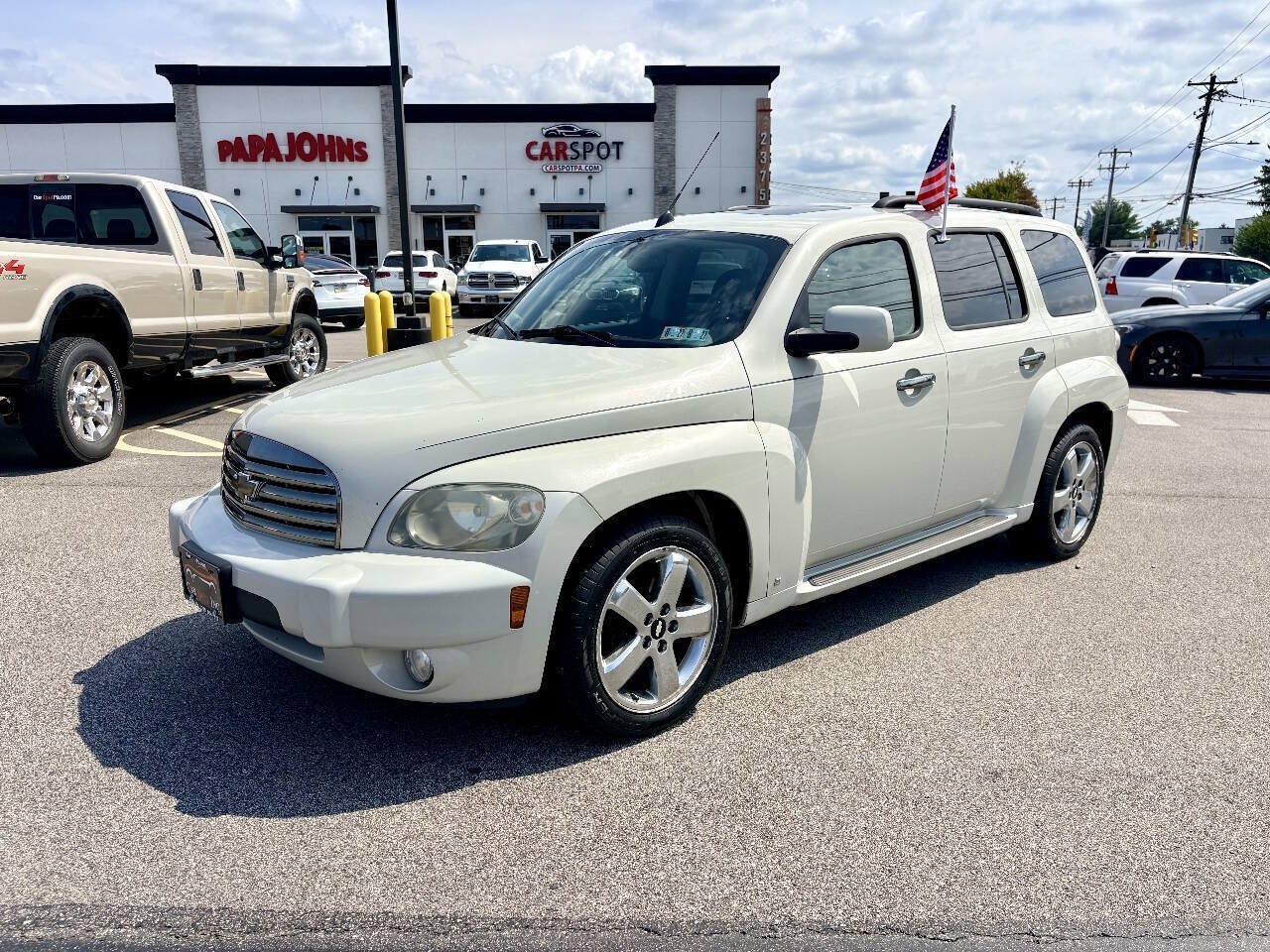 Used 2007 Chevrolet HHR LT w/ LT Preferred Equipment Group FWD image 2