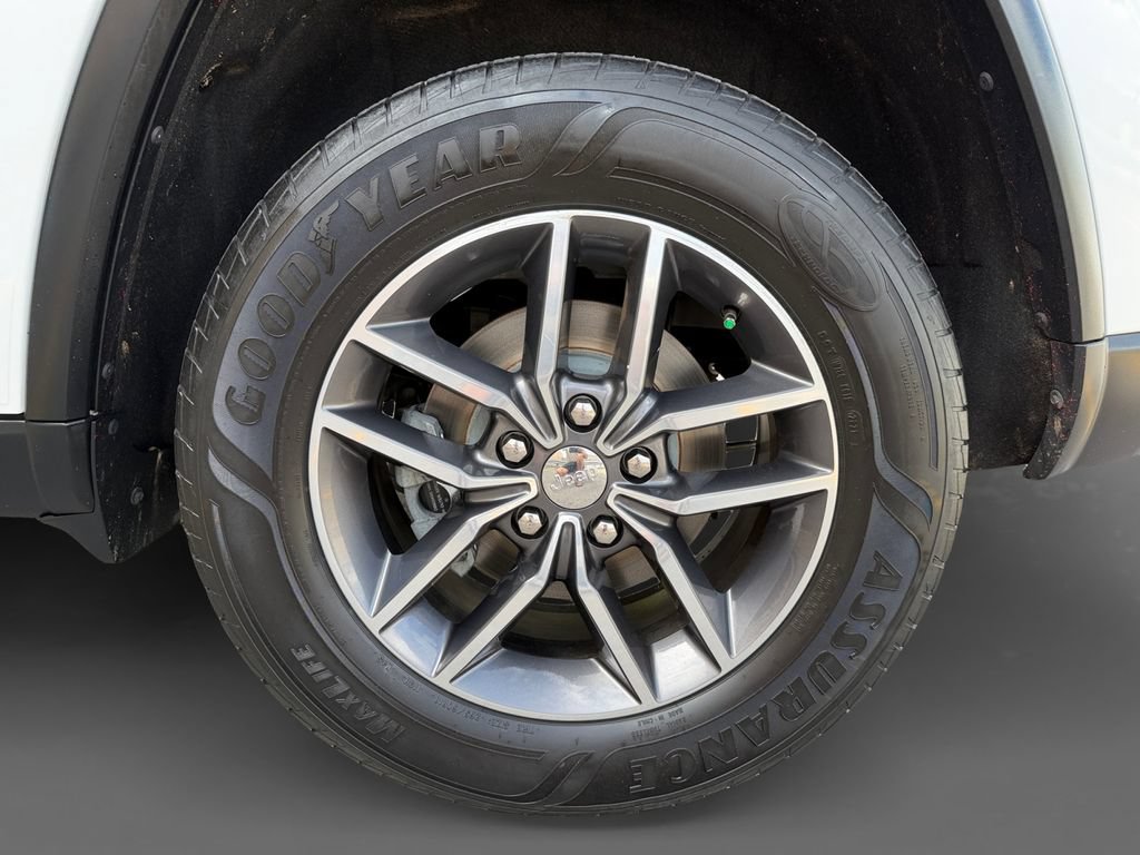 Used 2018 Jeep Grand Cherokee Limited RWD image 11