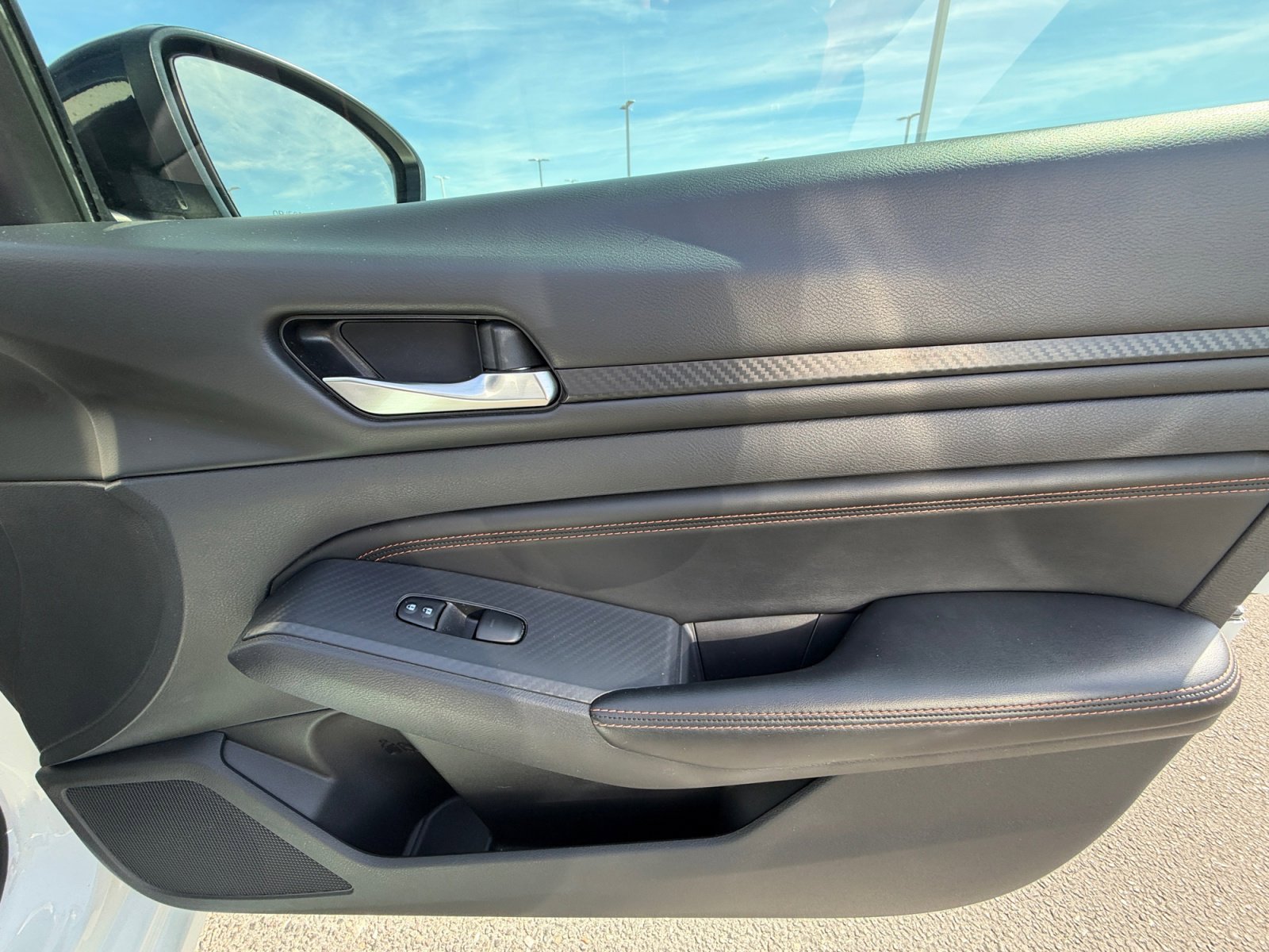 Used 2019 Nissan Altima 2.5 SR w/ SR Premium Package image 16